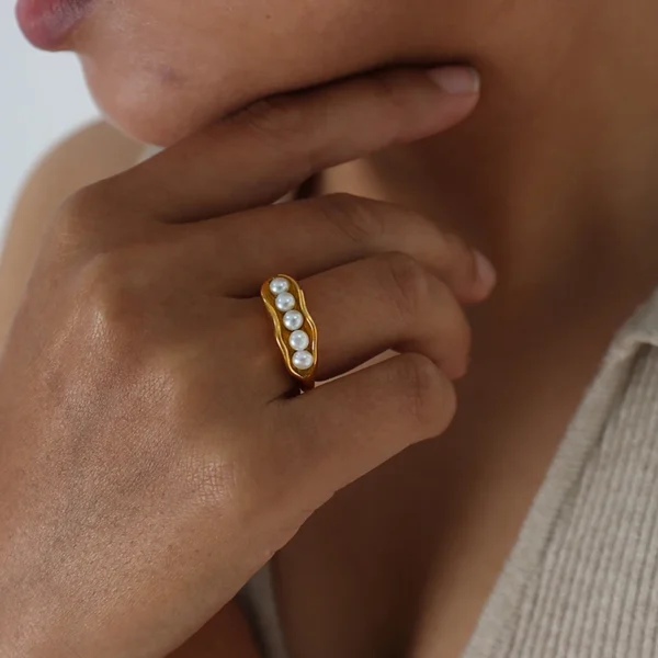 Fashion Pod Shaped Ring Baroque Freshwater Pearl Stainless Steel Gilded Ring - Image 3