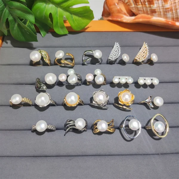 2025 Fashion Jewelry 3 White Pearls Rings Natural Gemstone Freshwater Baroque Pearl Gold Electroplated Rings Resizable for Women - Image 5
