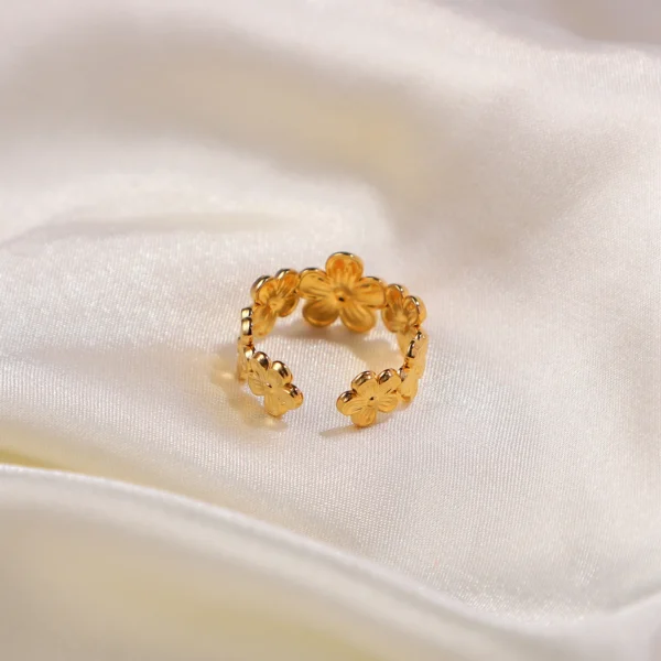 18k Gold PVD Plated Waterproof Finger Jewelry for Women Wedding Gift Exquisite Stainless Steel Flower Adjustable Opening Rings
