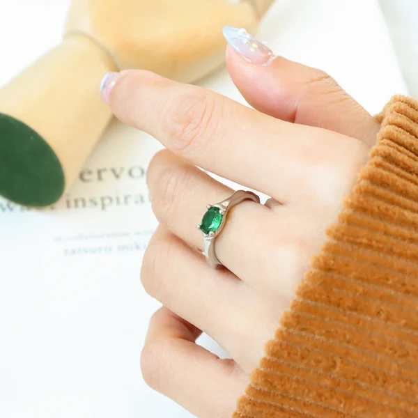 Personalized Emerald Oval Zircon Couple Ring 18K Gold Plated Brass Band Trendy Design for Engagement and Party Gift - Image 5