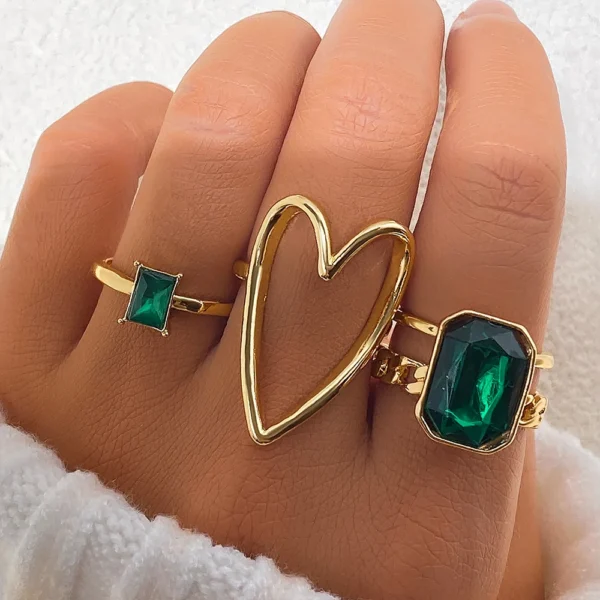 Wholesale New Fashion Green Stone butterfly Snake Gold Ring Set for Women Jewelry Heart Diamond Finger Knuckle Rings Set - Image 2