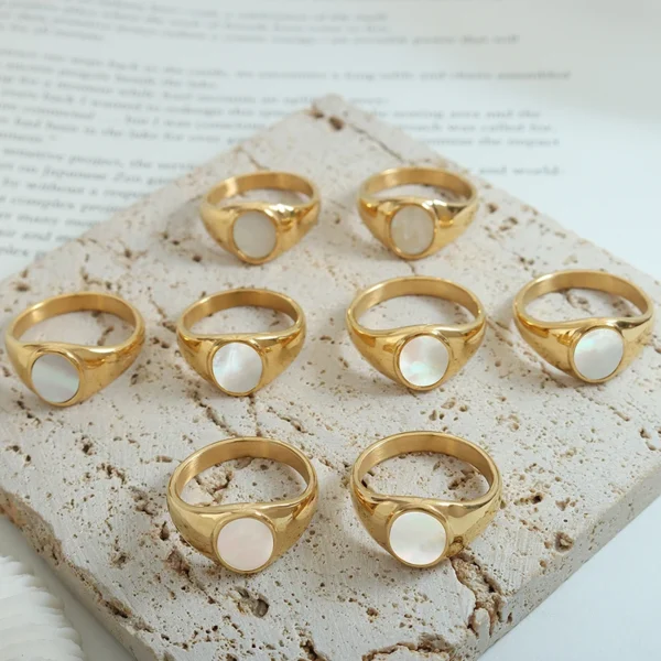 Factory White Seashell Ring Couple Ring Stainless Steel Color Fast Fashion Womens Jewelry Gold Engagement Rings Customized Size