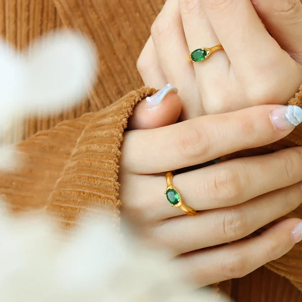 Personalized Emerald Oval Zircon Couple Ring 18K Gold Plated Brass Band Trendy Design for Engagement and Party Gift - Image 3