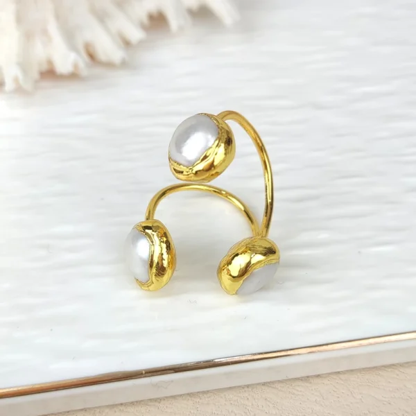 2025 Fashion Jewelry 3 White Pearls Rings Natural Gemstone Freshwater Baroque Pearl Gold Electroplated Rings Resizable for Women - Image 6