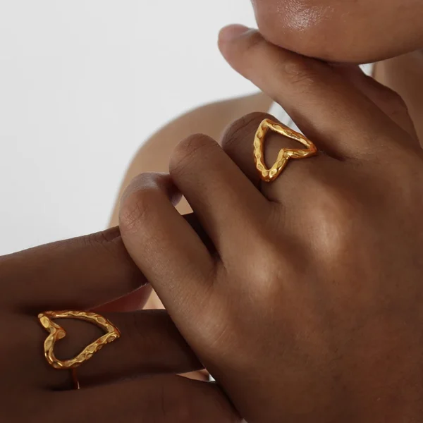 Factory Cheap Price Heart Ring Irregular Embossed 316L Stainless Steel 18K Gold Ring - Image 3