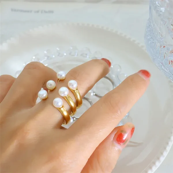 Hot Selling Fashion New Trend Baroque Freshwater Pearls U Shape Adjustment 18K Gold Plated Ring for Women - Image 3